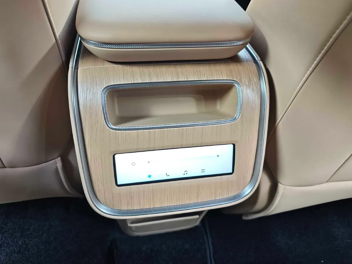 2025 Exceed Sterra ET REEV 156HP REEV,autocango,china used car exporter,china ev exporter,chinese used car exporter,chinese used ev exporter