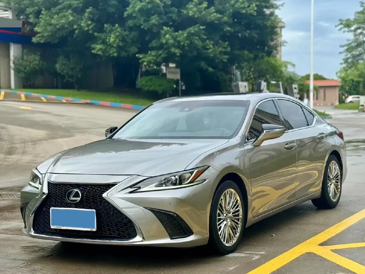 2018 Lexus ES 2.0L 167HP L4 6AT,autocango,china used car exporter,china ev exporter,chinese used car exporter,chinese used ev exporter