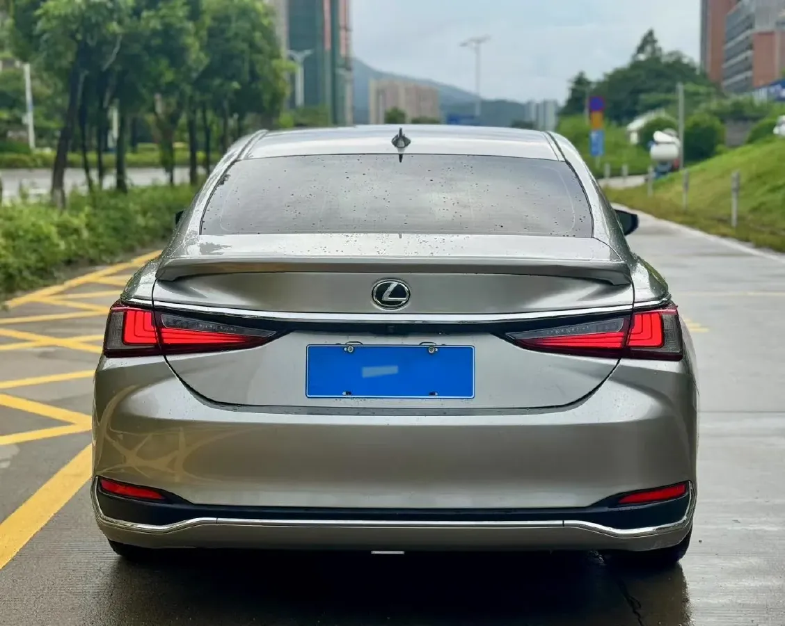 2018 Lexus ES 2.0L 167HP L4 6AT,autocango,china used car exporter,china ev exporter,chinese used car exporter,chinese used ev exporter
