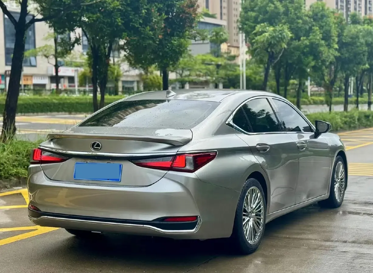 2018 Lexus ES 2.0L 167HP L4 6AT,autocango,china used car exporter,china ev exporter,chinese used car exporter,chinese used ev exporter
