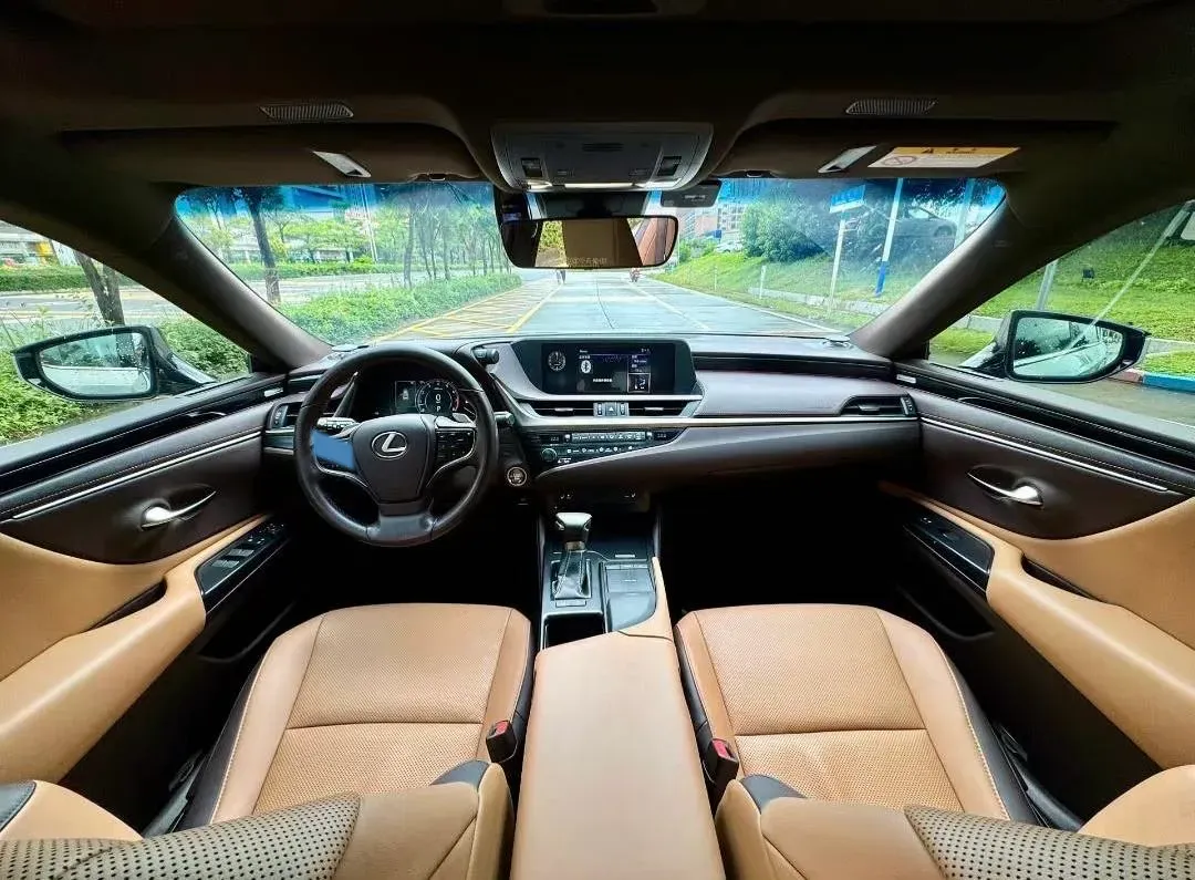 2018 Lexus ES 2.0L 167HP L4 6AT,autocango,china used car exporter,china ev exporter,chinese used car exporter,chinese used ev exporter