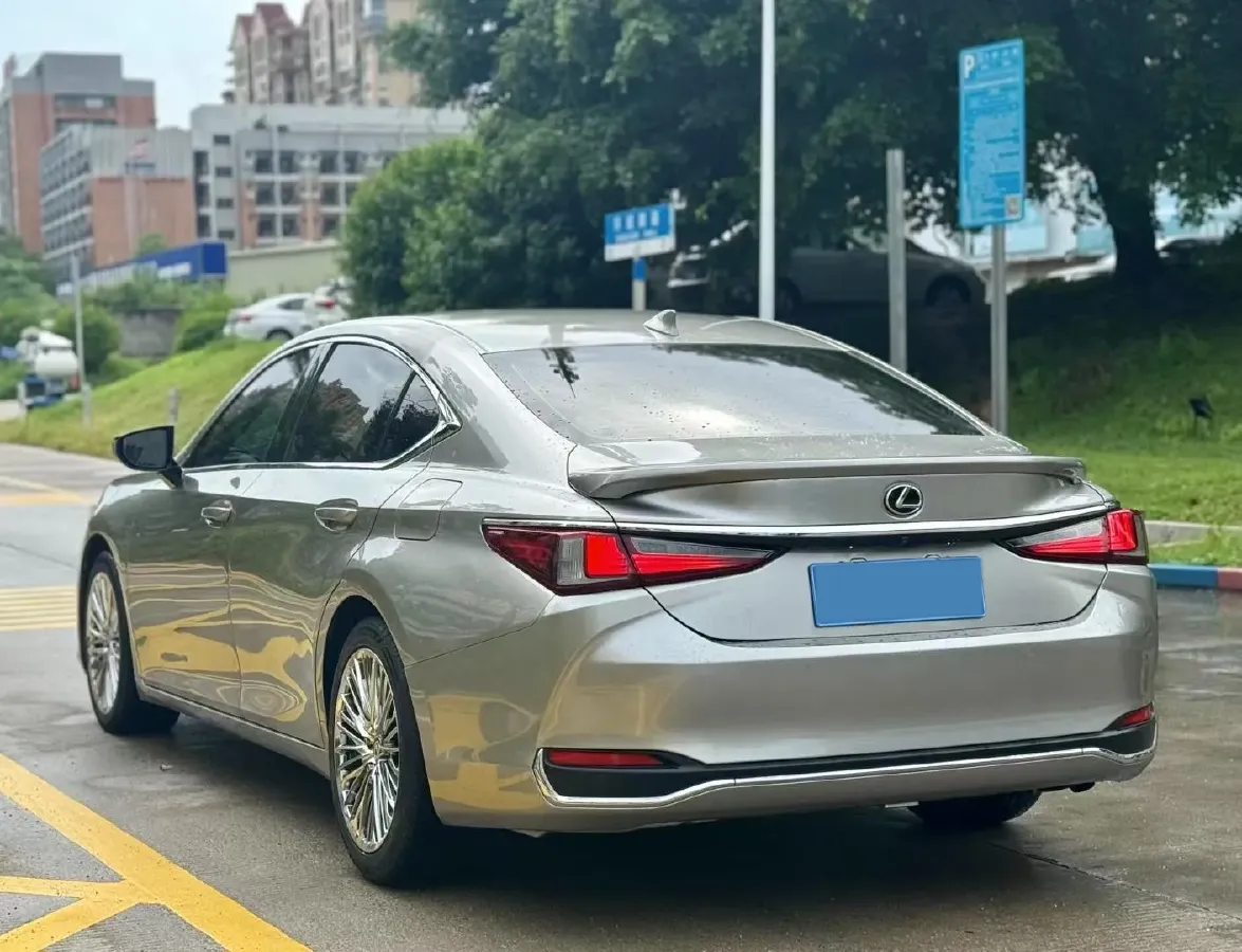2018 Lexus ES 2.0L 167HP L4 6AT,autocango,china used car exporter,china ev exporter,chinese used car exporter,chinese used ev exporter