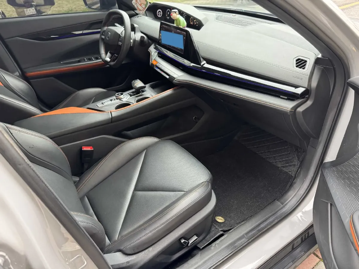 2022 ChangAn UNI-V 1.5T 188HP L4 7DCT,autocango,china used car exporter,china ev exporter,chinese used car exporter,chinese used ev exporter