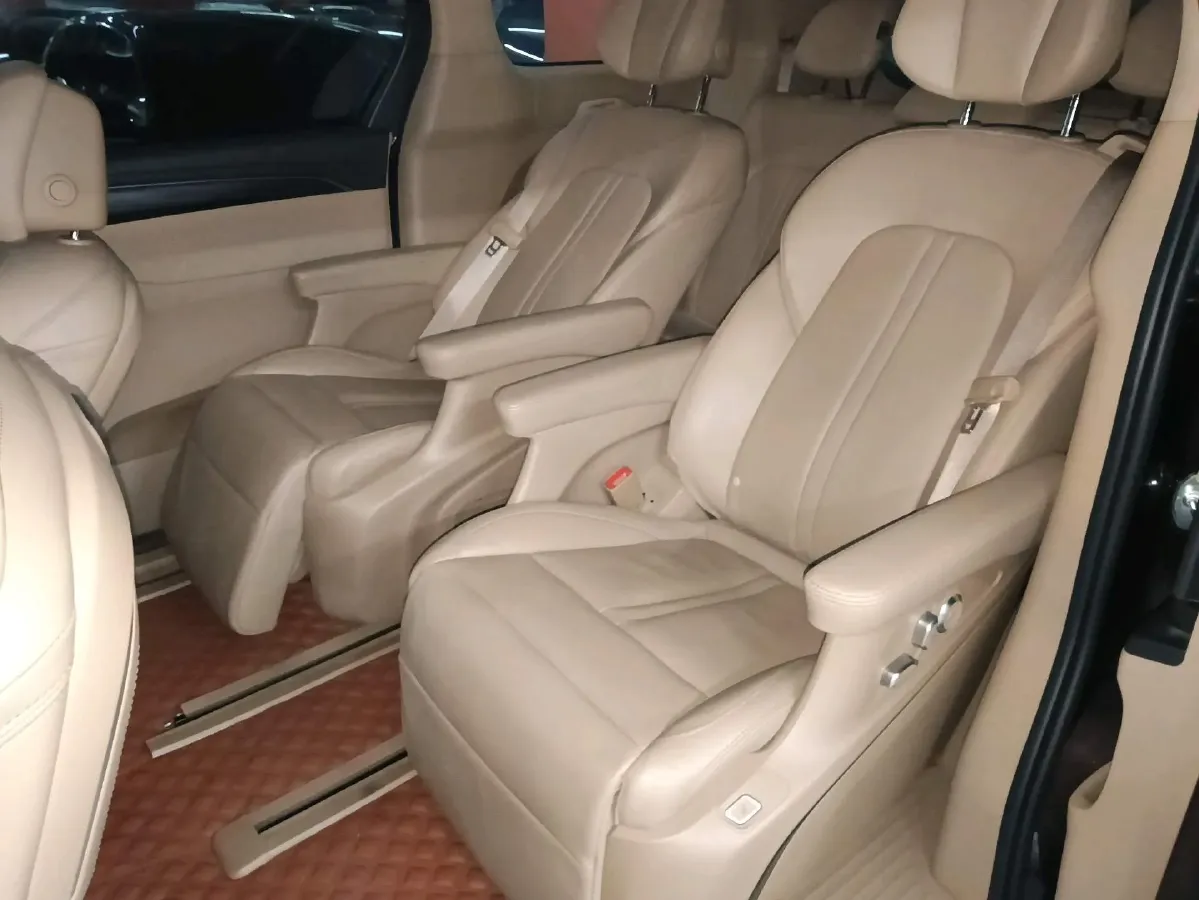 2021 Buick GL8 2.0T 237HP L4 9AT,autocango,china used car exporter,china ev exporter,chinese used car exporter,chinese used ev exporter