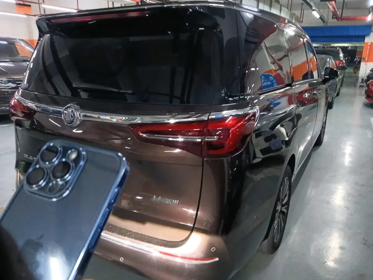 2021 Buick GL8 2.0T 237HP L4 9AT,autocango,china used car exporter,china ev exporter,chinese used car exporter,chinese used ev exporter