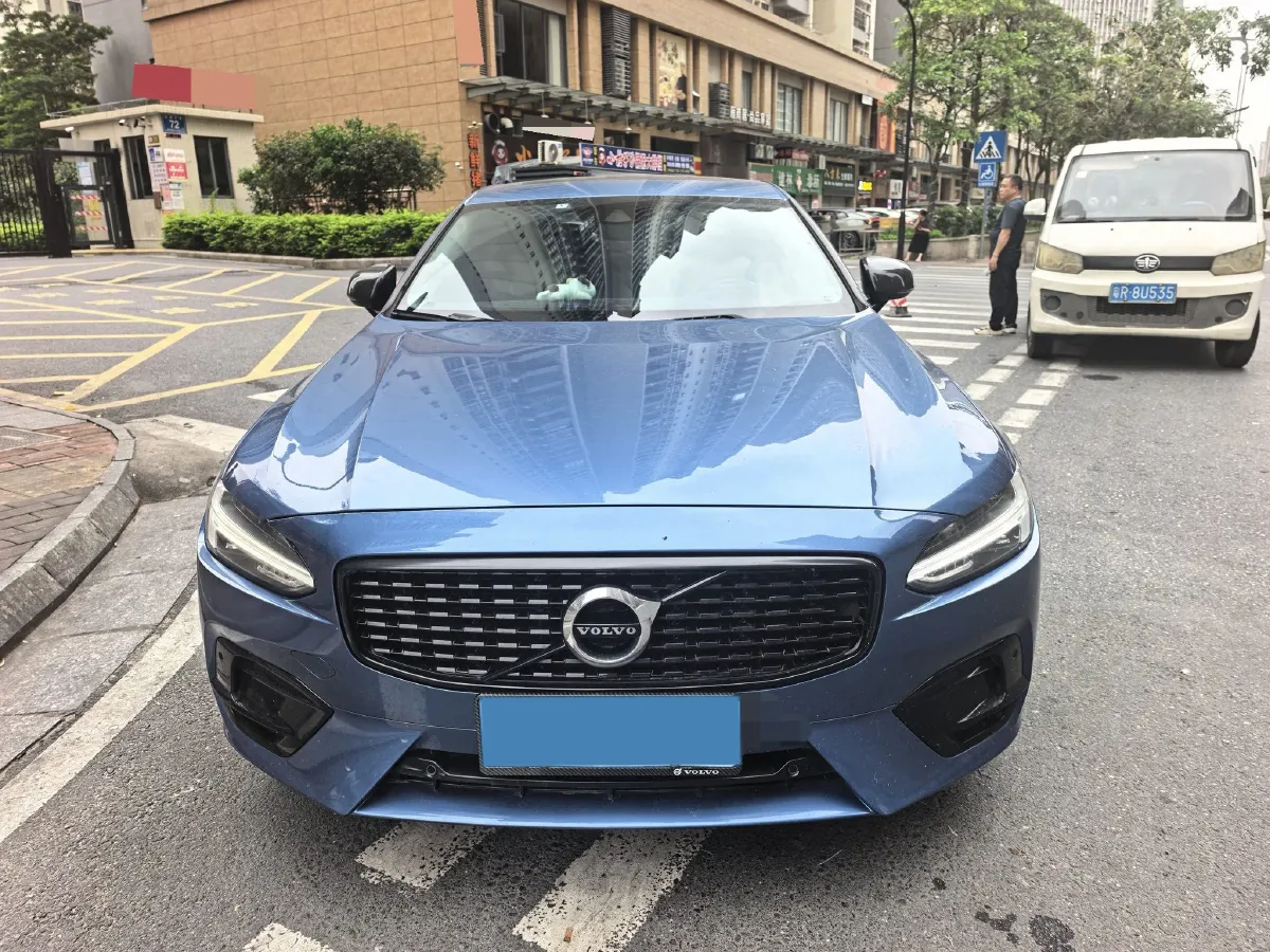 2020 Volvo S90 2.0T 254HP L4 8AT,autocango,china used car exporter,china ev exporter,chinese used car exporter,chinese used ev exporter