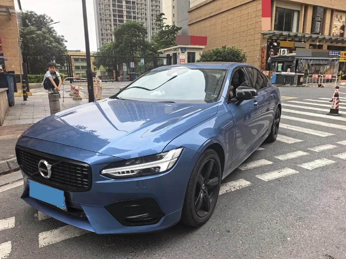 2020 Volvo S90 2.0T 254HP L4 8AT,autocango,china used car exporter,china ev exporter,chinese used car exporter,chinese used ev exporter