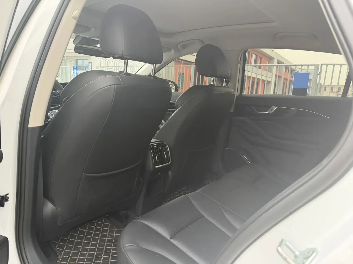 2023 Bestune B70 1.5T 169HP L4 7DCT,autocango,china used car exporter,china ev exporter,chinese used car exporter,chinese used ev exporter