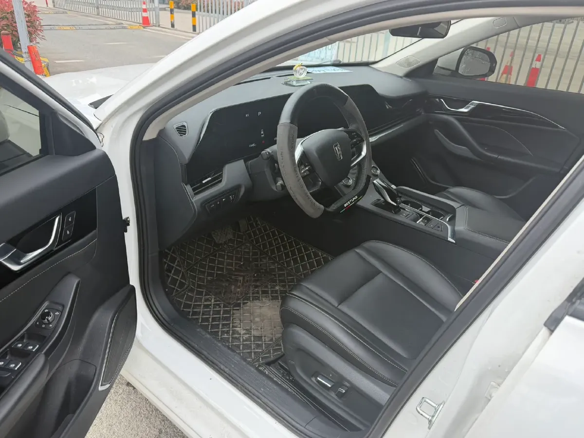 2023 Bestune B70 1.5T 169HP L4 7DCT,autocango,china used car exporter,china ev exporter,chinese used car exporter,chinese used ev exporter