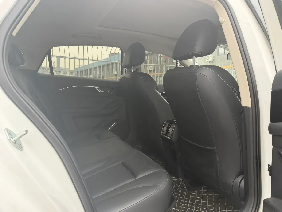 2023 Bestune B70 1.5T 169HP L4 7DCT,autocango,china used car exporter,china ev exporter,chinese used car exporter,chinese used ev exporter