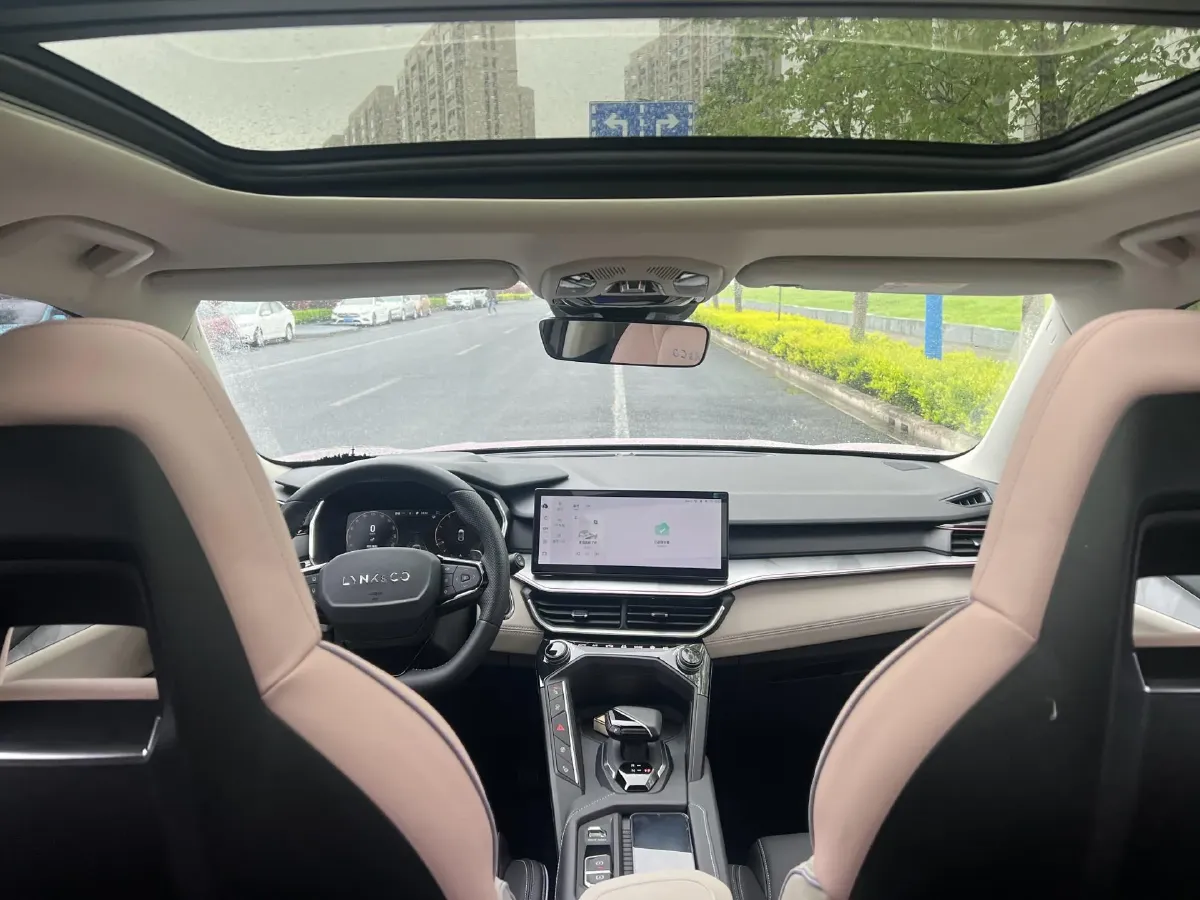 2023 LYNK&CO 03 1.5T 181HP L4 7DCT,autocango,china used car exporter,china ev exporter,chinese used car exporter,chinese used ev exporter