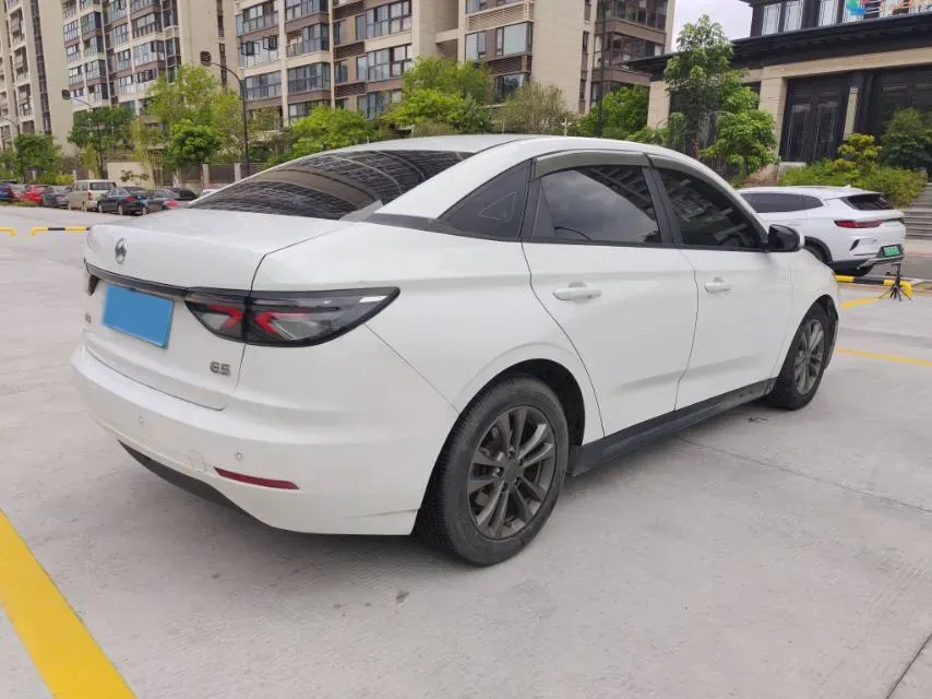 2021 Weltmeister E.5 BEV 49.92KWH,autocango,china used car exporter,china ev exporter,chinese used car exporter,chinese used ev exporter