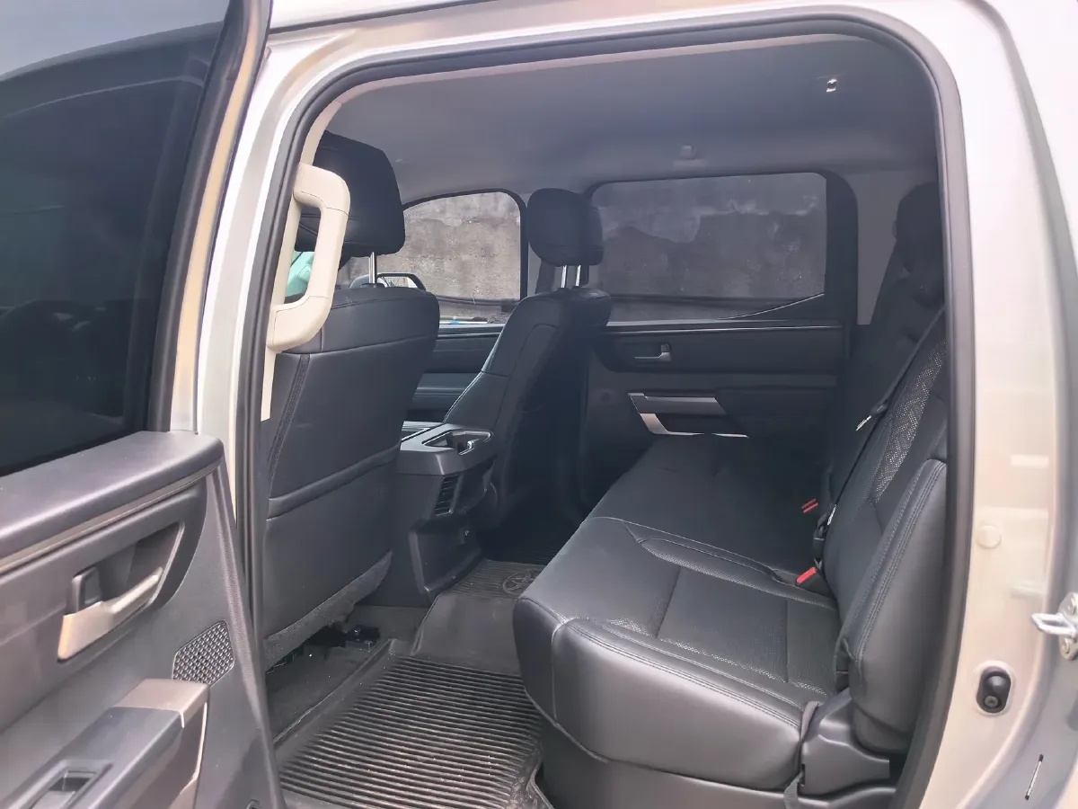 2022 Tank 300 2.0T 227HP L4 8AT,autocango,china used car exporter,china ev exporter,chinese used car exporter,chinese used ev exporter