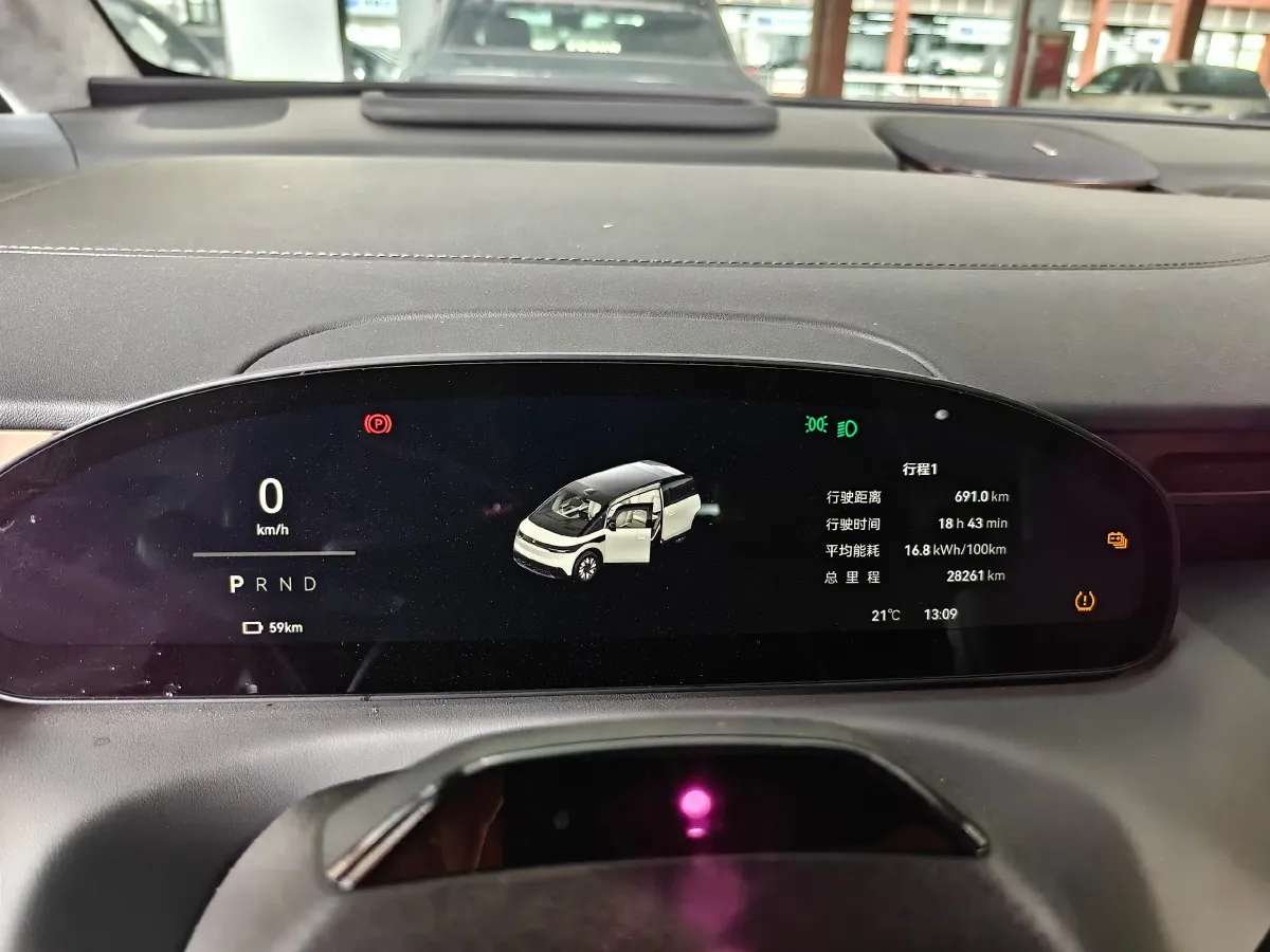 2025 Zeekr MIX BEV 102KWH,autocango,china used car exporter,china ev exporter,chinese used car exporter,chinese used ev exporter