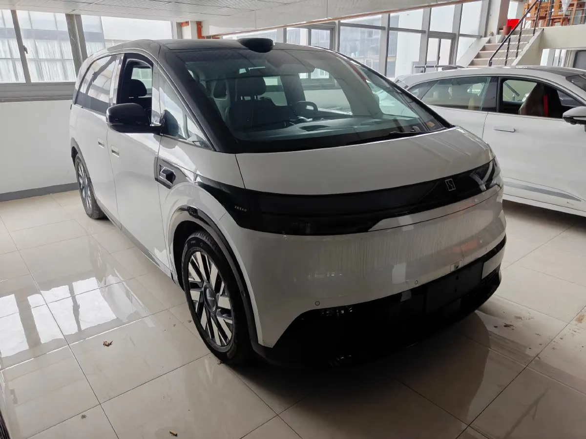 2025 Zeekr MIX BEV 102KWH,autocango,china used car exporter,china ev exporter,chinese used car exporter,chinese used ev exporter