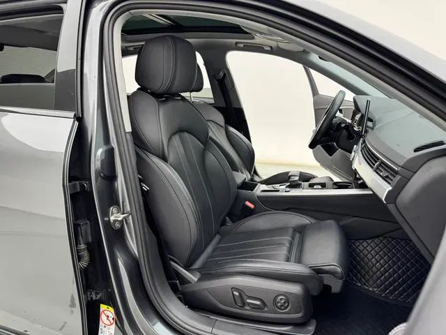 2022 Audi A4L 2.0T 190HP L4 7DCT,autocango,china used car exporter,china ev exporter,chinese used car exporter,chinese used ev exporter