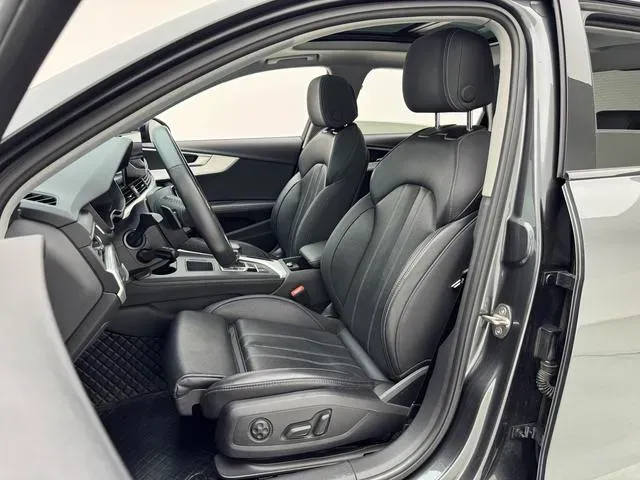 2022 Audi A4L 2.0T 190HP L4 7DCT,autocango,china used car exporter,china ev exporter,chinese used car exporter,chinese used ev exporter