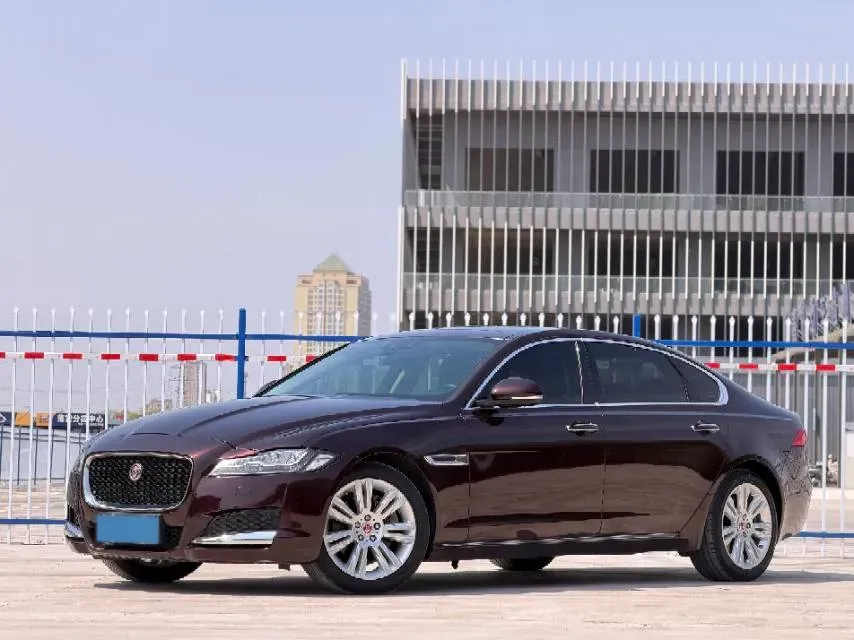 2018 Mercedes-Benz E Class 2.0T 184HP L4 9AT,autocango,china used car exporter,china ev exporter,chinese used car exporter,chinese used ev exporter