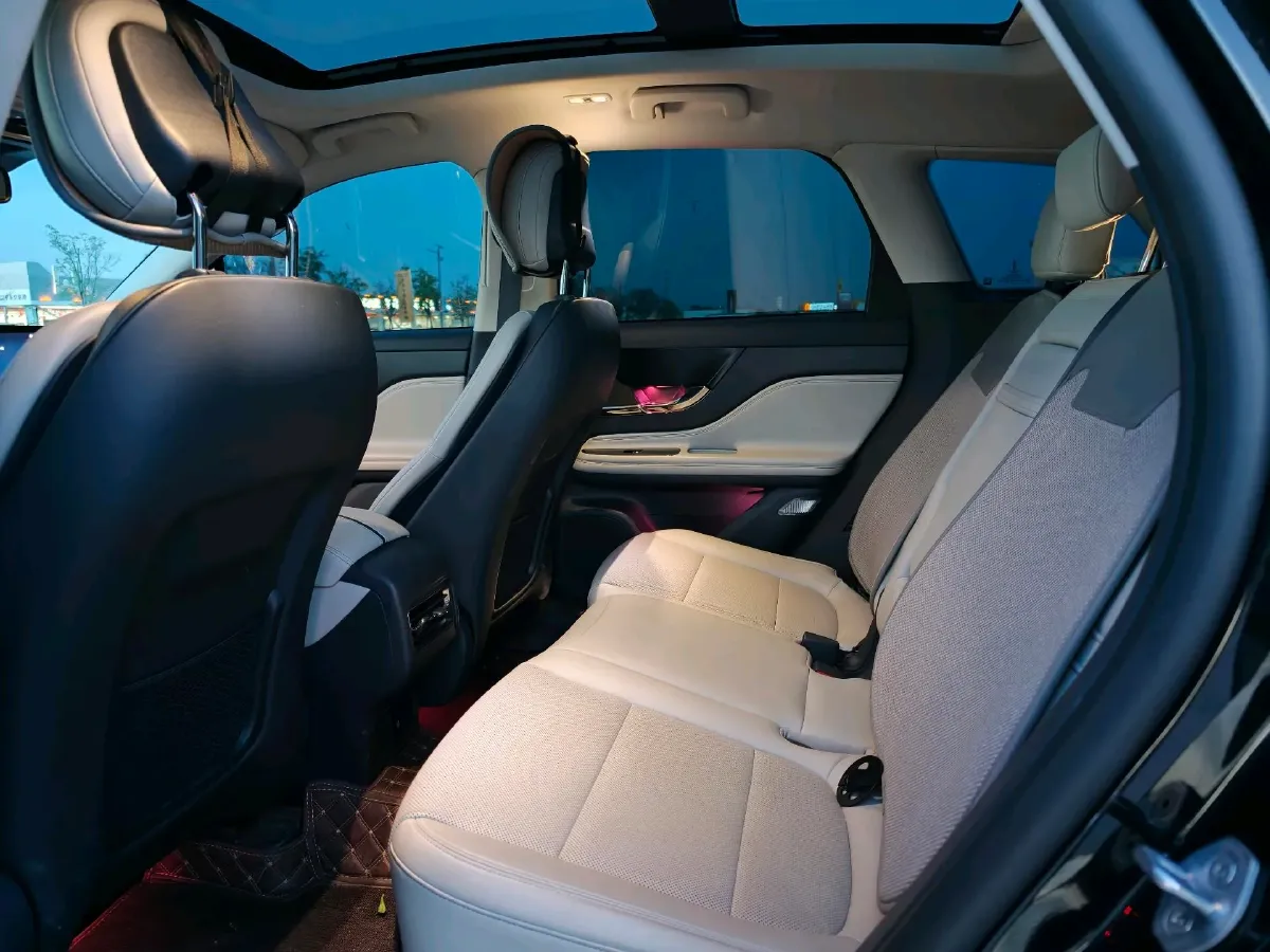 2023 Lincoln Corsair 2.0T 261HP L4 8AT,autocango,china used car exporter,china ev exporter,chinese used car exporter,chinese used ev exporter