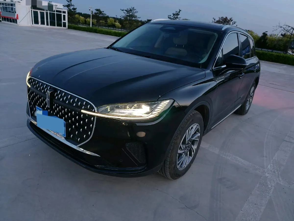 2023 Lincoln Corsair 2.0T 261HP L4 8AT,autocango,china used car exporter,china ev exporter,chinese used car exporter,chinese used ev exporter