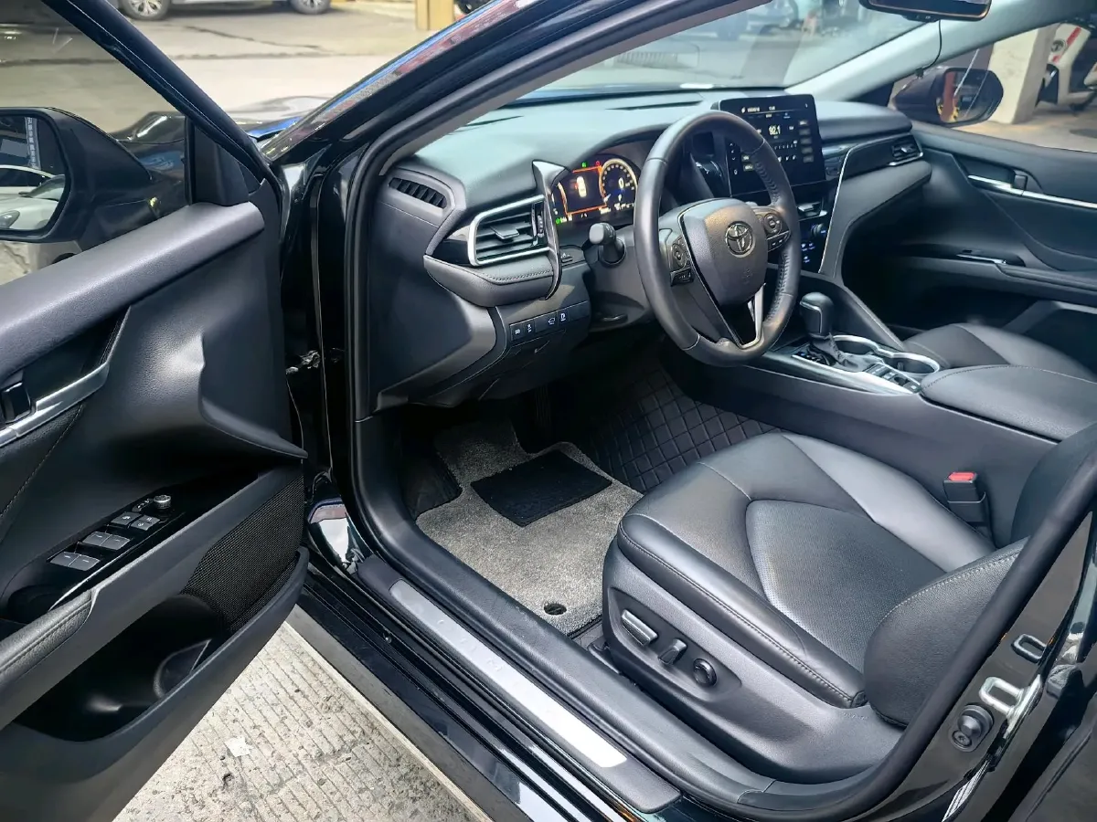 2023 Toyota Camry 2.5L 178HP L4 E-CVT Hybrid,autocango,china used car exporter,china ev exporter,chinese used car exporter,chinese used ev exporter
