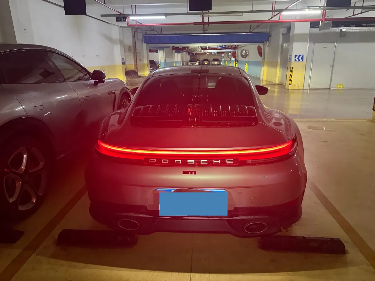 2025 Porsche 911 3.0T 394HP H6 8DCT,autocango,china used car exporter,china ev exporter,chinese used car exporter,chinese used ev exporter