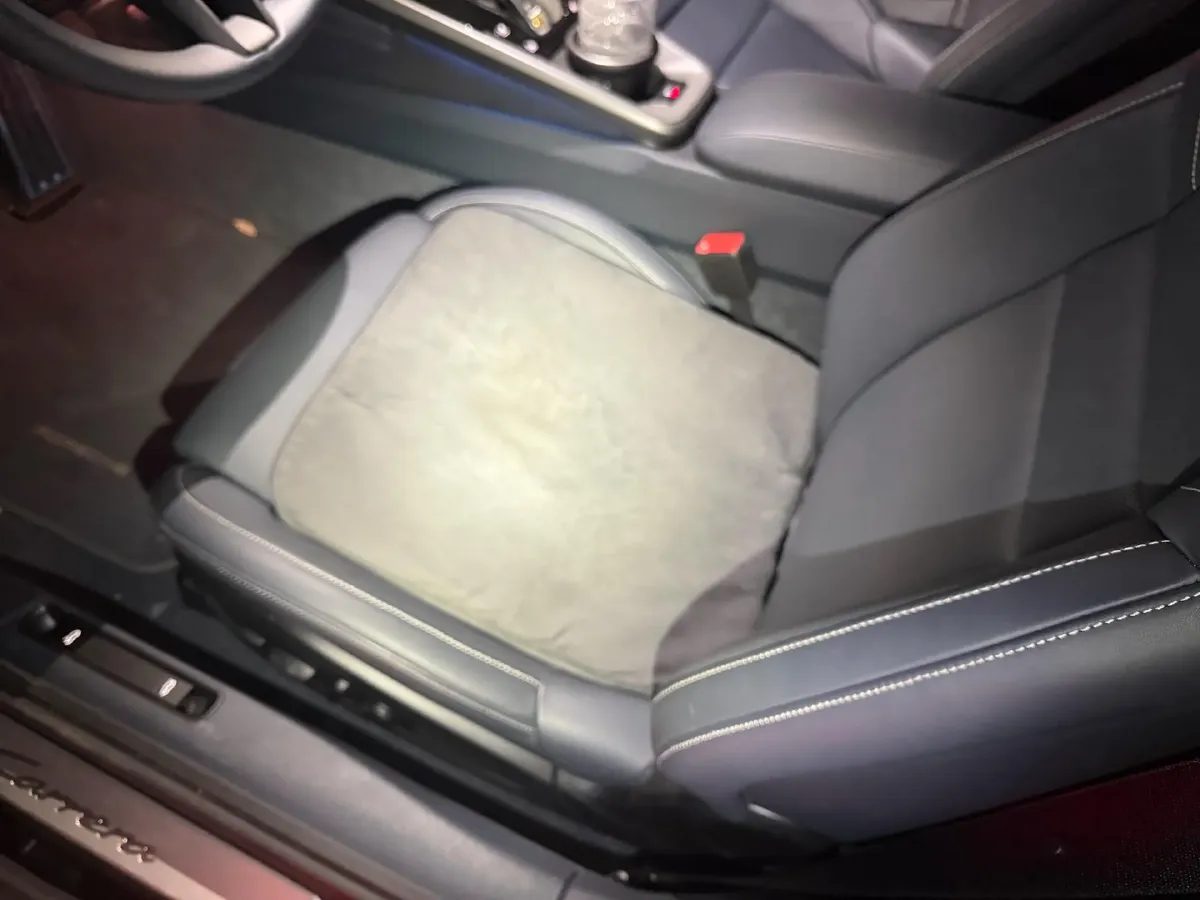 2025 Porsche 911 3.0T 394HP H6 8DCT,autocango,china used car exporter,china ev exporter,chinese used car exporter,chinese used ev exporter