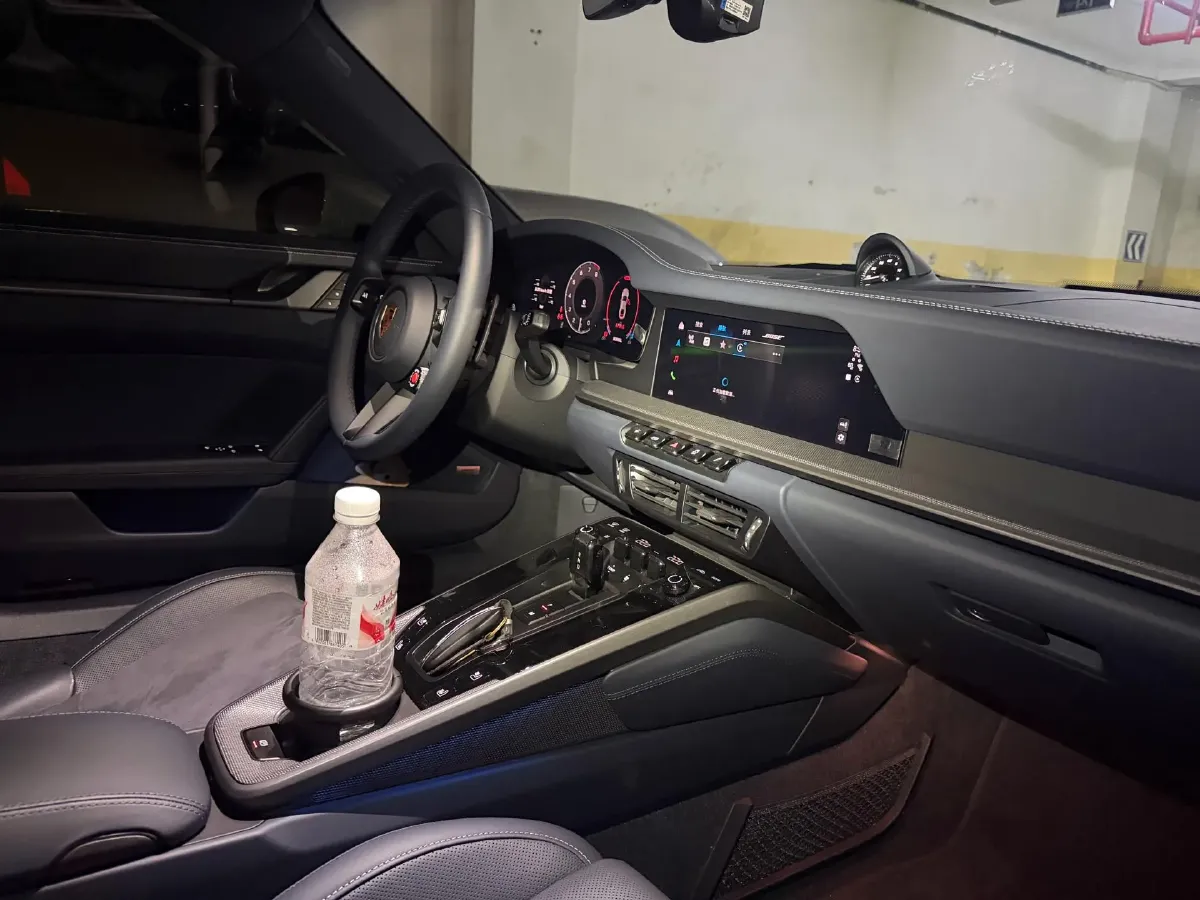 2025 Porsche 911 3.0T 394HP H6 8DCT,autocango,china used car exporter,china ev exporter,chinese used car exporter,chinese used ev exporter