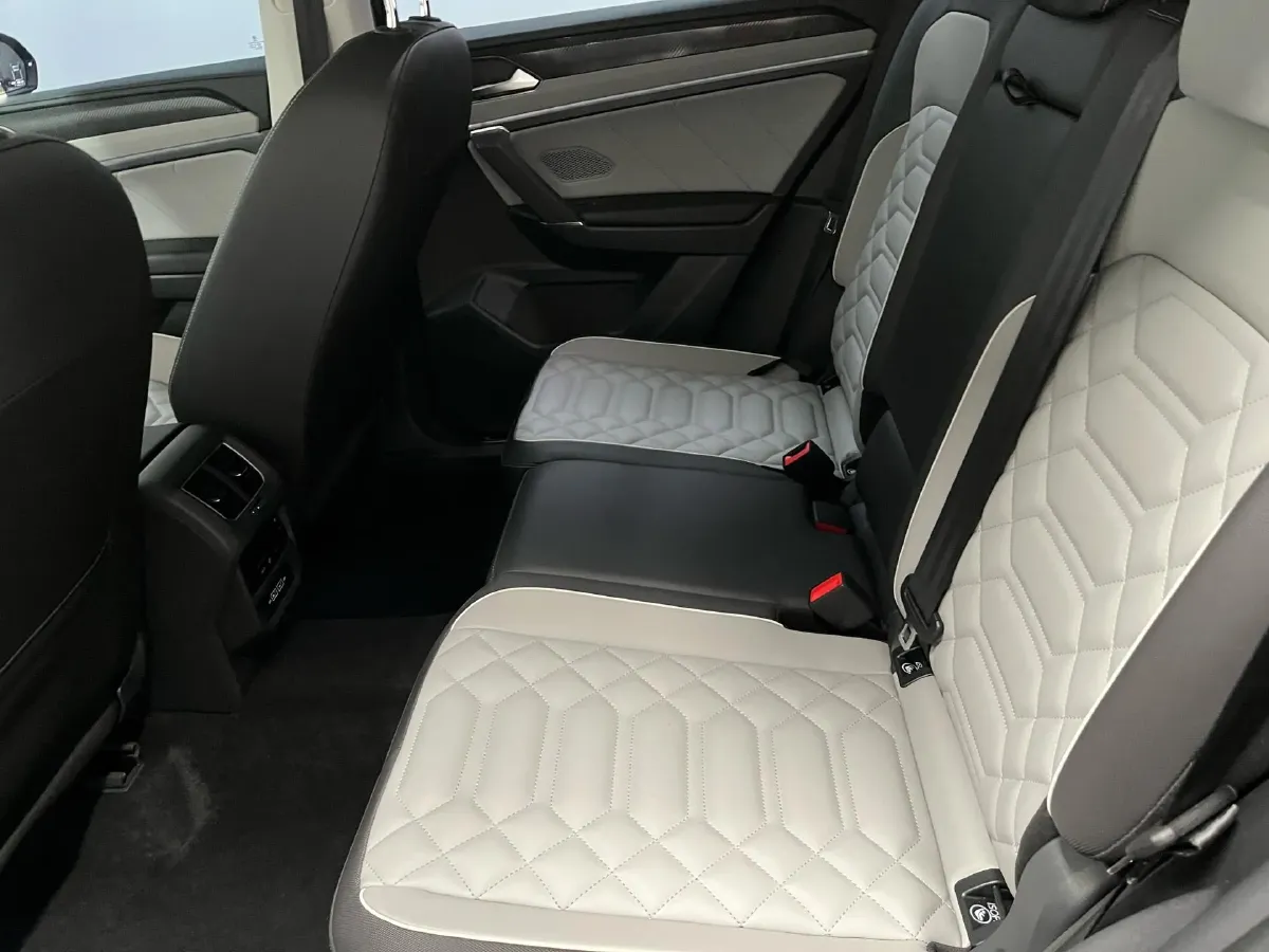 2023 Volkswagen Tayron 1.4T 150HP L4 7DCT,autocango,china used car exporter,china ev exporter,chinese used car exporter,chinese used ev exporter