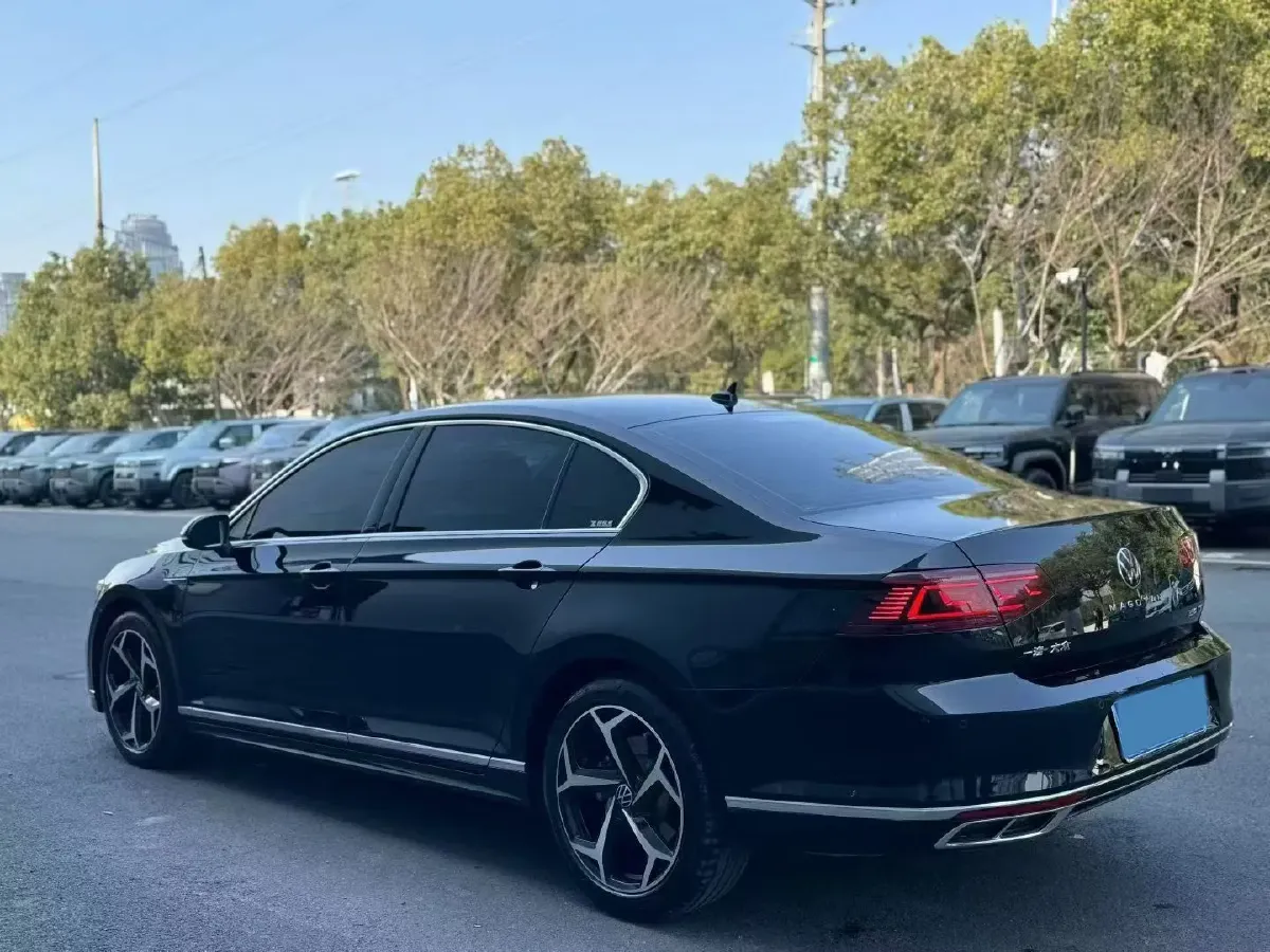 2023 Volkswagen Magotan 2.0T 186HP L4 7DCT,autocango,china used car exporter,china ev exporter,chinese used car exporter,chinese used ev exporter