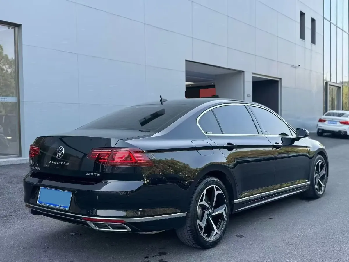 2023 Volkswagen Magotan 2.0T 186HP L4 7DCT,autocango,china used car exporter,china ev exporter,chinese used car exporter,chinese used ev exporter