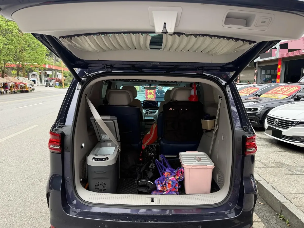 2022 Roewe iMAX8 2.0T 234HP L4 8AT,autocango,china used car exporter,china ev exporter,chinese used car exporter,chinese used ev exporter