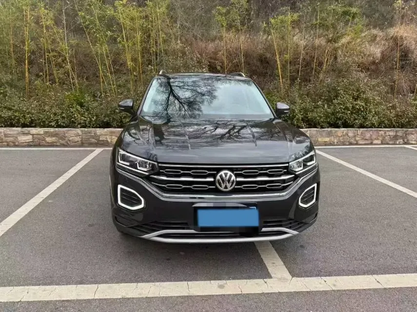 2019 Jeep Cherokee 2.0T 265HP L4 9AT,autocango,china used car exporter,china ev exporter,chinese used car exporter,chinese used ev exporter