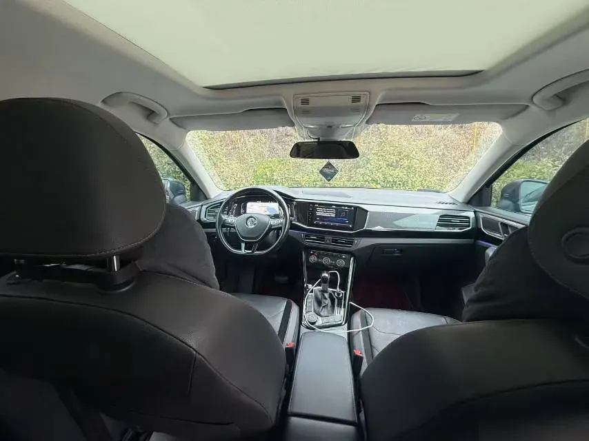 2019 Jeep Cherokee 2.0T 265HP L4 9AT,autocango,china used car exporter,china ev exporter,chinese used car exporter,chinese used ev exporter