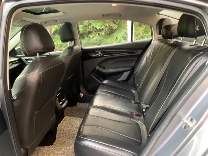 2021 Roewe i5 1.5L 120HP L4 CVT,autocango,china used car exporter,china ev exporter,chinese used car exporter,chinese used ev exporter