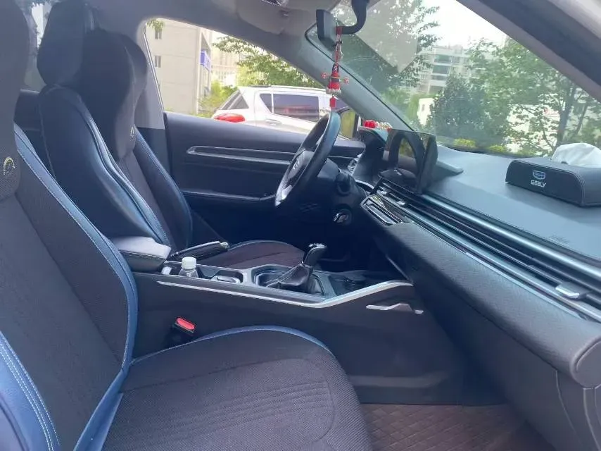 2025 Geely Emgrand 1.5L 127HP L4 5MT,autocango,china used car exporter,china ev exporter,chinese used car exporter,chinese used ev exporter