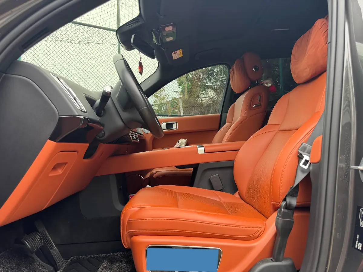 2023 Li L8 Range Extended 154HP REEV 40.9KWH,autocango,china used car exporter,china ev exporter,chinese used car exporter,chinese used ev exporter