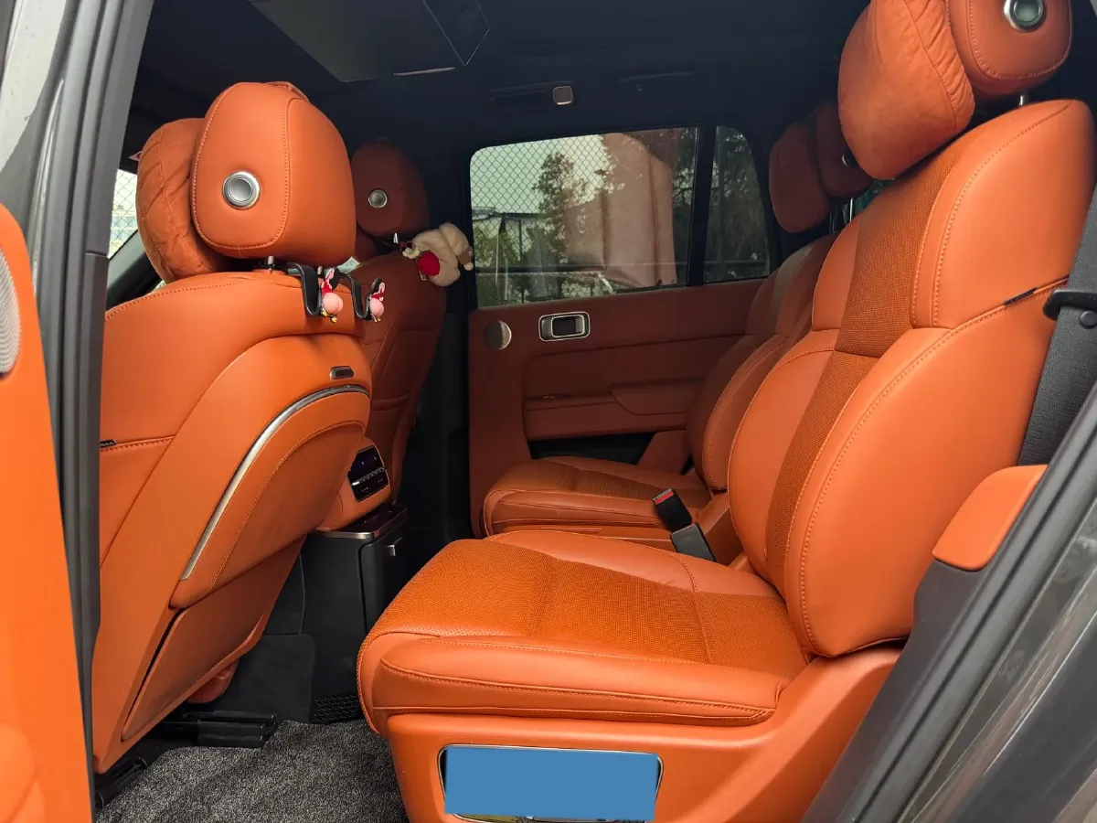 2023 Li L8 Range Extended 154HP REEV 40.9KWH,autocango,china used car exporter,china ev exporter,chinese used car exporter,chinese used ev exporter