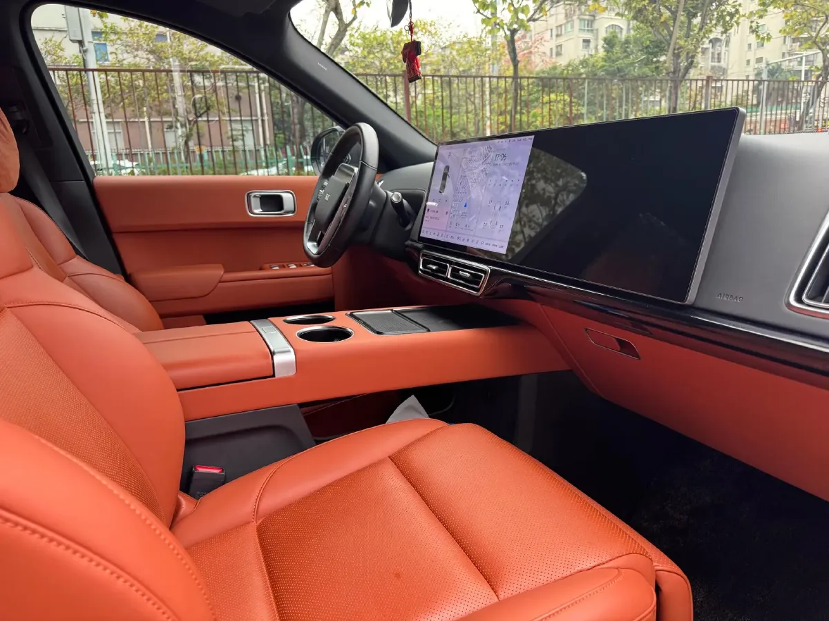 2023 Li L8 Range Extended 154HP REEV 40.9KWH,autocango,china used car exporter,china ev exporter,chinese used car exporter,chinese used ev exporter