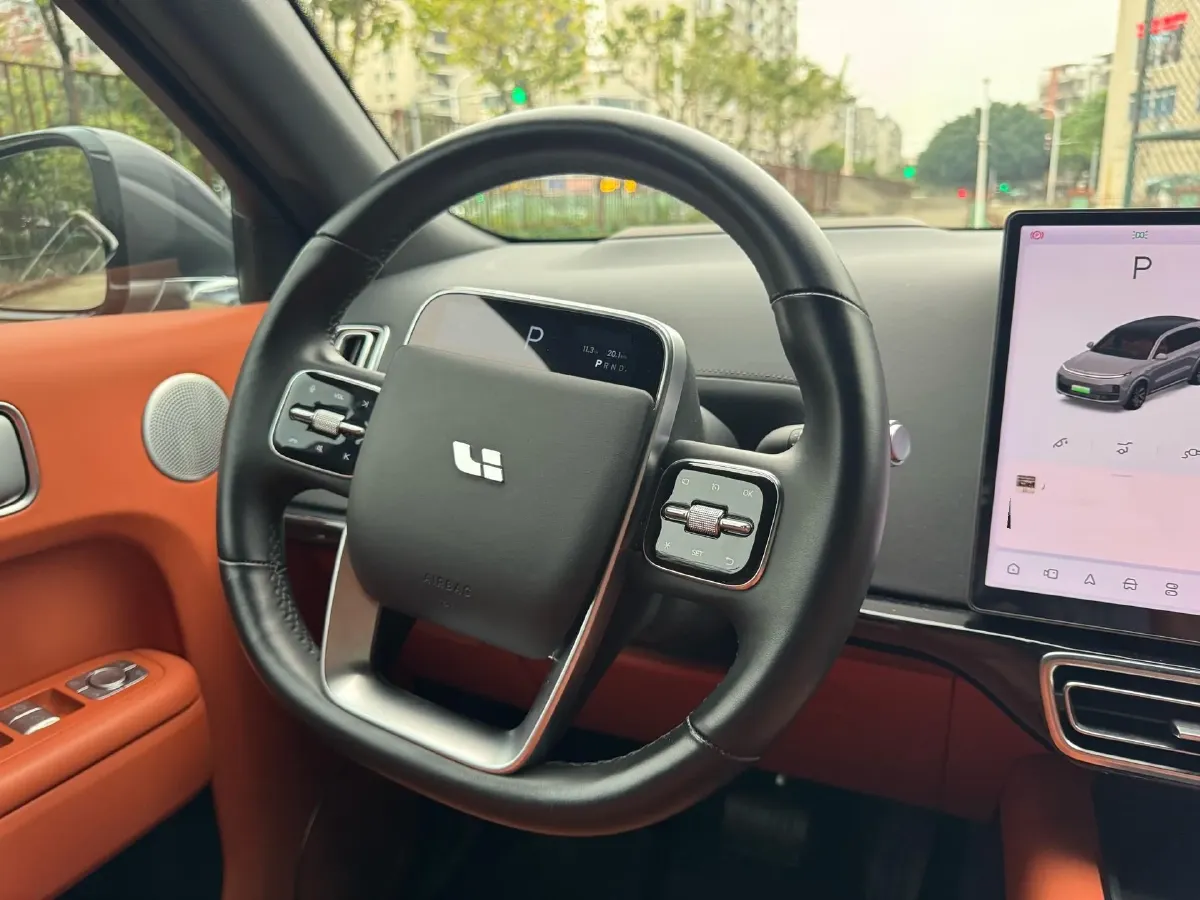 2023 Li L8 Range Extended 154HP REEV 40.9KWH,autocango,china used car exporter,china ev exporter,chinese used car exporter,chinese used ev exporter