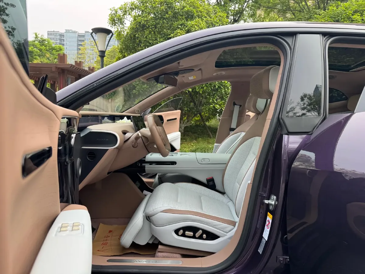 2024 Avatr 07 1.5T 156HP L4 REEV 39.05KWH,autocango,china used car exporter,china ev exporter,chinese used car exporter,chinese used ev exporter