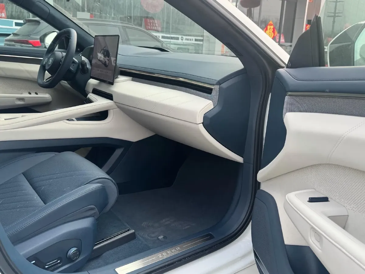 2025 Zeekr 001 BEV 100KWH,autocango,china used car exporter,china ev exporter,chinese used car exporter,chinese used ev exporter