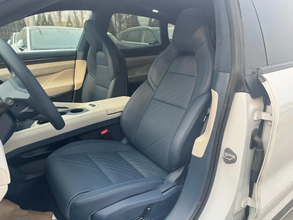 2025 Zeekr 001 BEV 100KWH,autocango,china used car exporter,china ev exporter,chinese used car exporter,chinese used ev exporter