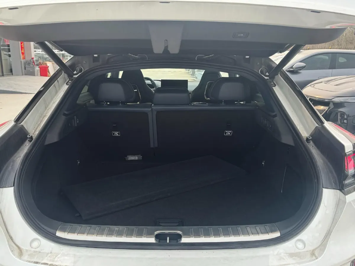 2025 Zeekr 001 BEV 100KWH,autocango,china used car exporter,china ev exporter,chinese used car exporter,chinese used ev exporter