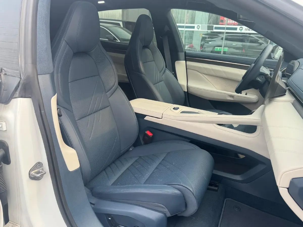 2025 Zeekr 001 BEV 100KWH,autocango,china used car exporter,china ev exporter,chinese used car exporter,chinese used ev exporter