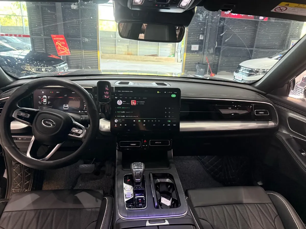 2025 GAC Trumpchi GS8 2.0T 252HP L4 8AT,autocango,china used car exporter,china ev exporter,chinese used car exporter,chinese used ev exporter