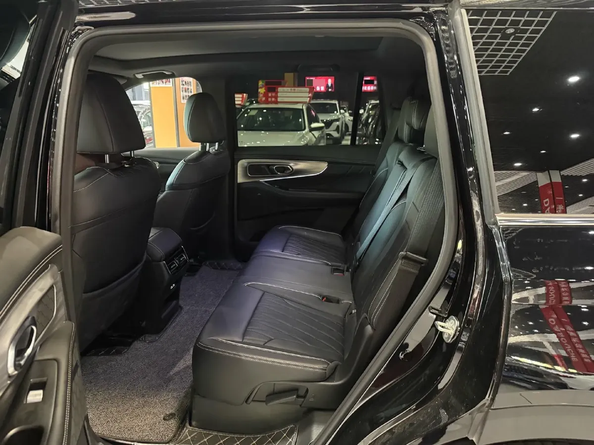 2025 GAC Trumpchi GS8 2.0T 252HP L4 8AT,autocango,china used car exporter,china ev exporter,chinese used car exporter,chinese used ev exporter