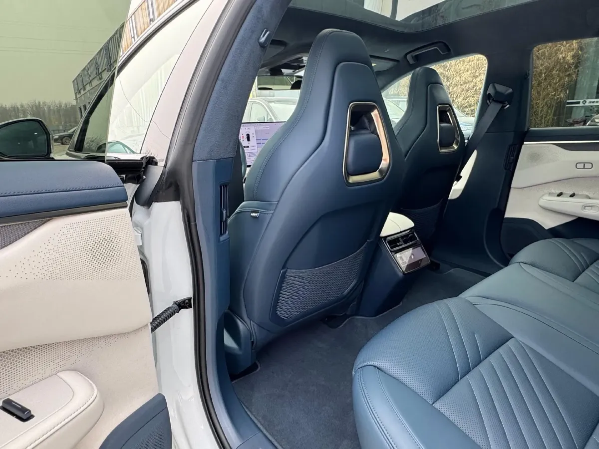 2025 Zeekr 001 BEV 100KWH,autocango,china used car exporter,china ev exporter,chinese used car exporter,chinese used ev exporter