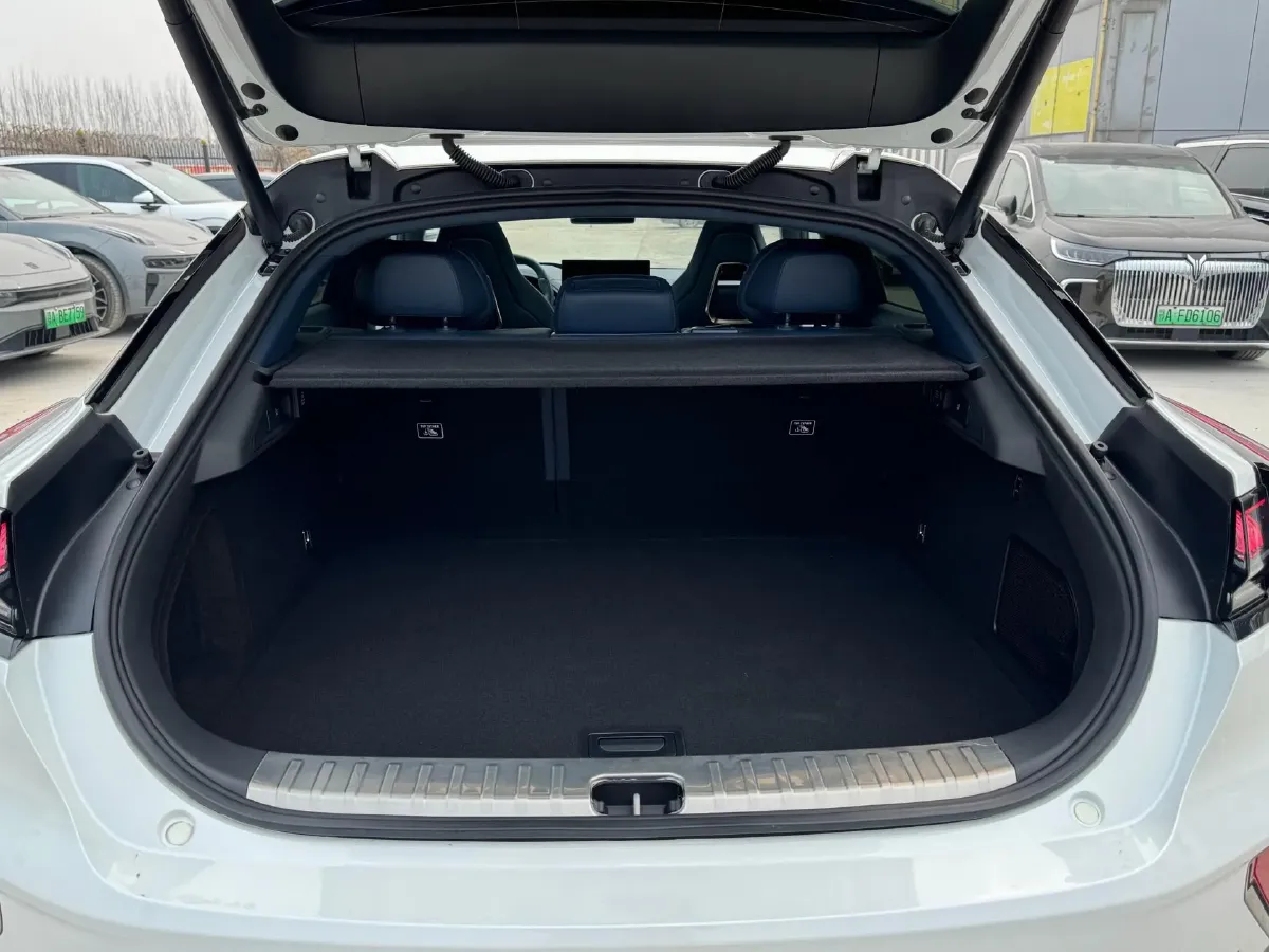 2025 Zeekr 001 BEV 100KWH,autocango,china used car exporter,china ev exporter,chinese used car exporter,chinese used ev exporter