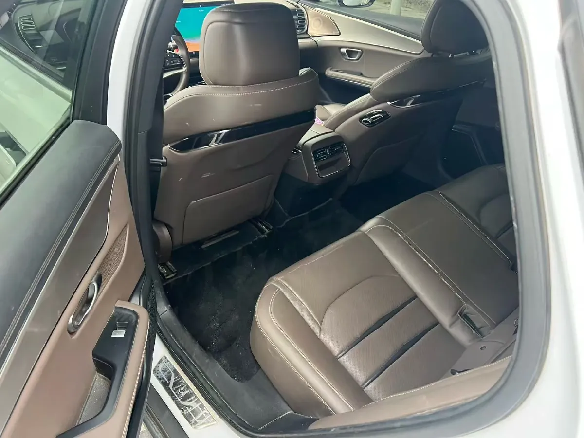 2020 WEY VV7 2.0T 227HP L4 7DCT PHEV,autocango,china used car exporter,china ev exporter,chinese used car exporter,chinese used ev exporter